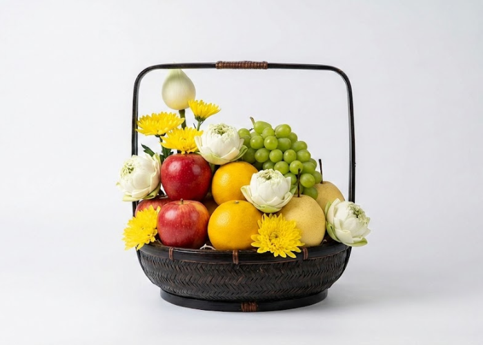 Giỏ hoa quả cúng đám giỗ truyền thống trang nghiêm theo phong tục Việt
