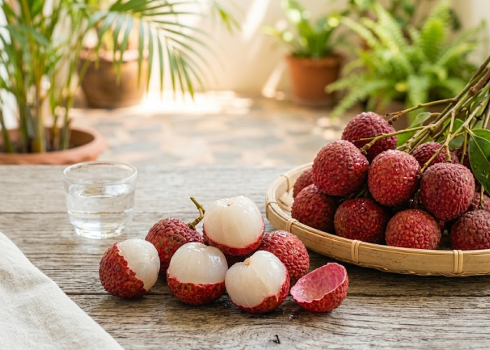 vải thiều tháng 5 ngọt đậm mọng nước đặc sản mùa hè Việt Nam